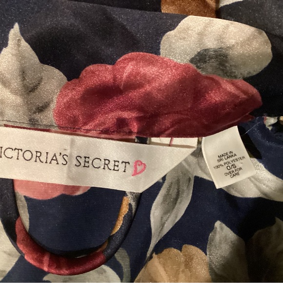 Victoria Secret Robe - Picture 8 of 15